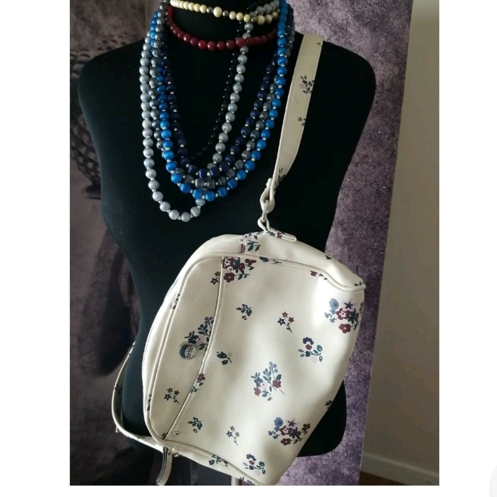 NICOLE MILLER Women's Boho Floral Print Pockets Hobo Style Shoulder Strap Purse